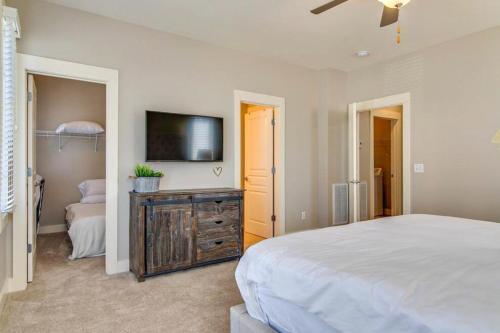Phillips Place Condos II