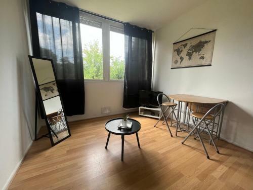 Apartamento Superbe Studio Avec Parking Gratuit - Dabnb