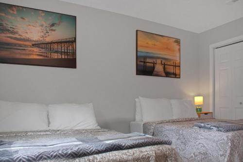 Cheerful 3-bedroom House With Private Parking Home