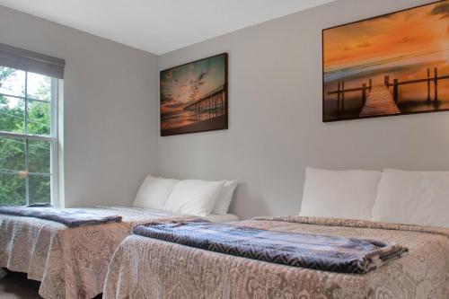Cheerful 3-bedroom House With Private Parking Home