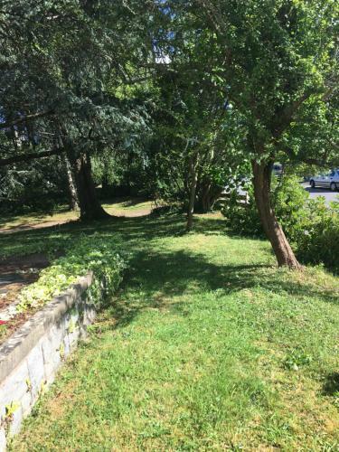 Maison De Plain Pied Dans Un Parc