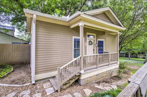 Chappell Hill Casita With Great Outdoor Space!