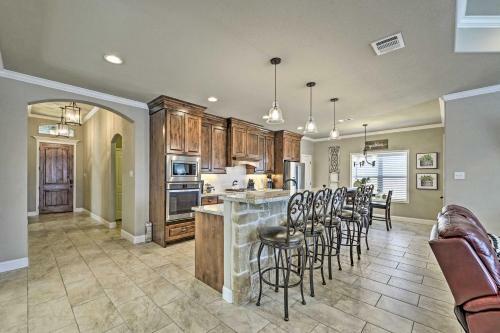Luxurious College Station Home With Pool And Patio!