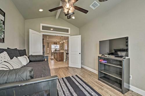Luxurious College Station Home With Pool And Patio!