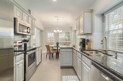 Flower Mound Updated 3 Br-10 Min To Dfw Airport!