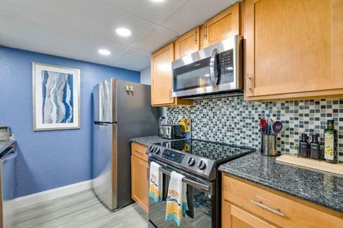 Wow, Brand New, Luxurious, At&t Dfw Home- Book Now!!!