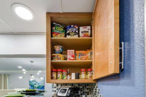 Wow, Brand New, Luxurious, At&t Dfw Home- Book Now!!!