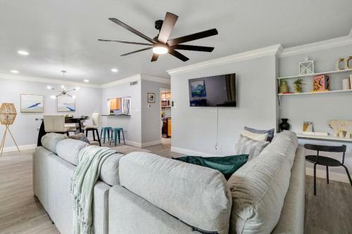 Wow, Brand New, Luxurious, At&t Dfw Home- Book Now!!!
