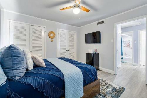 Wow, Brand New, Luxurious, At&t Dfw Home- Book Now!!!