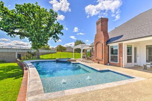 Waterfront Granbury Retreat With Dock And Slip!