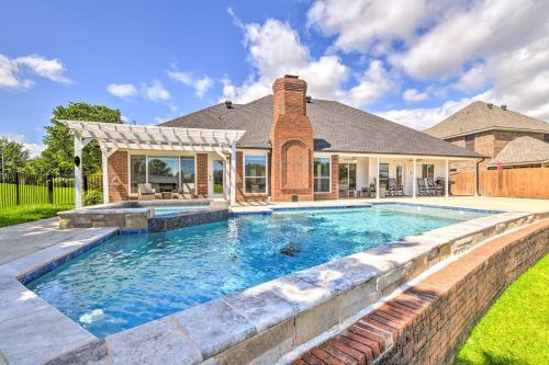 Waterfront Granbury Retreat With Dock And Slip!