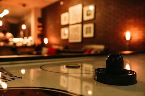 Apartamento Speakeasy And Come In. Designer Space W/ King Bed