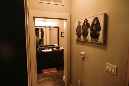 Apartamento Speakeasy And Come In. Designer Space W/ King Bed