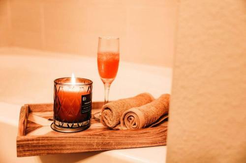 Apartamento Speakeasy And Come In. Designer Space W/ King Bed