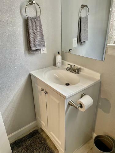 4 Bedroom House Great For Groups!