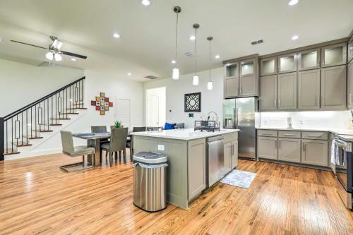 Chic And Spacious Dallas Getaway, 3 Mi To Dtwn!