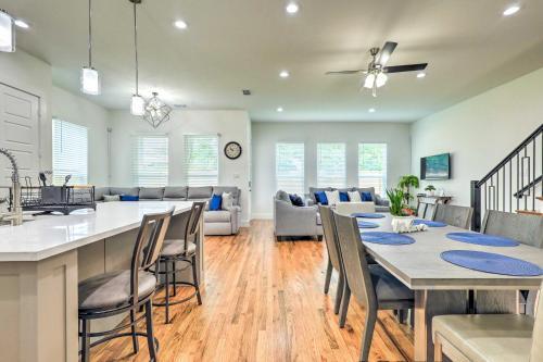 Chic And Spacious Dallas Getaway, 3 Mi To Dtwn!