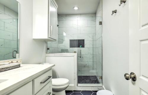 Chic And Spacious Dallas Getaway, 3 Mi To Dtwn!