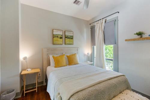 Coastal Corner Immaculate Mid-island Gem Home