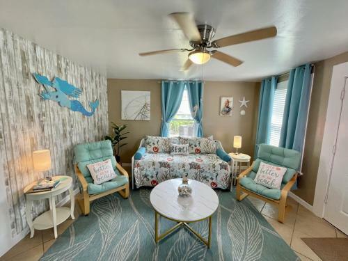 Charming Garden Cottage With Porretto Beach Pass!