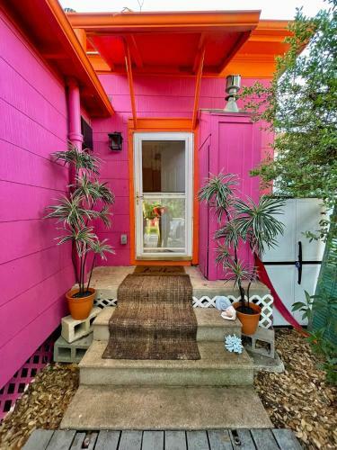 Charming Garden Cottage With Porretto Beach Pass!