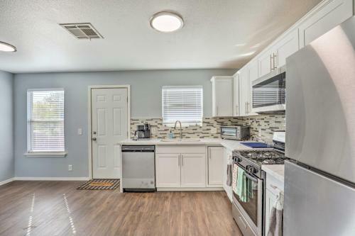 Spacious And Sunny Austin Home About 12 Mi To Dtwn!