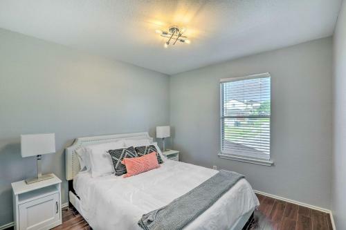 Spacious And Sunny Austin Home About 12 Mi To Dtwn!