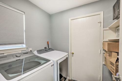Spacious And Sunny Austin Home About 12 Mi To Dtwn!