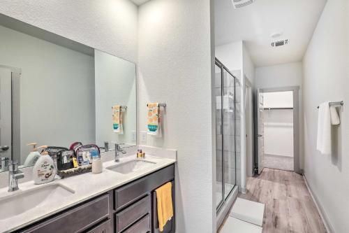 Spacious And Sunny Austin Home About 9 Mi To Dtwn!