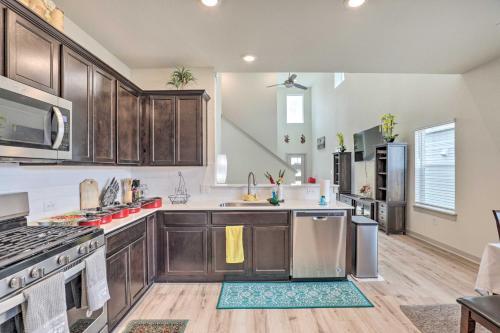 Spacious And Sunny Austin Home About 9 Mi To Dtwn!