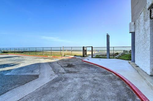 Apartamento Corpus Christi Condo With Community Amenities!
