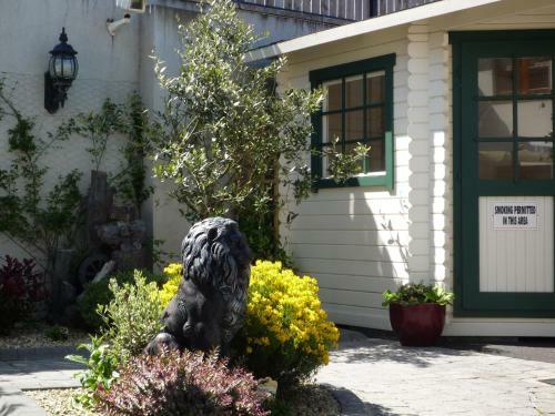 Avlon House Bed And Breakfast