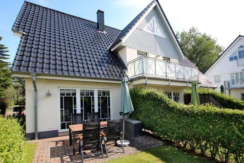 Wiesenweg 4a, Whg 1