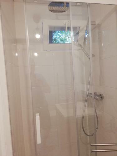 Apartamento Studio Meubl� Rez-de-chauss�e Acc�s Au Parc Et �tangs