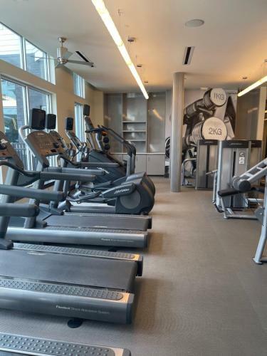Apartamento Upscale Living With A City Sky View