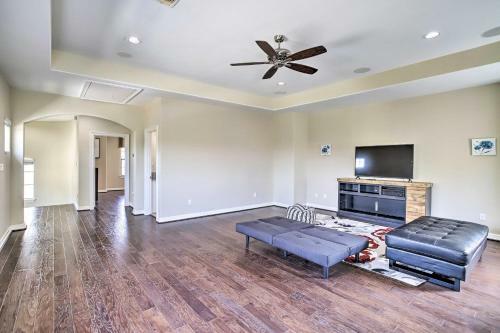 Spacious Houston Townhouse About 17 Mi To Dtwn!