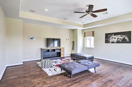 Spacious Houston Townhouse About 17 Mi To Dtwn!