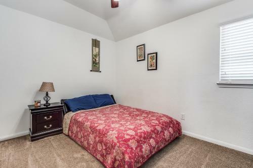 Beautiful 2 Story Luxury Home In An Upscale Area!
