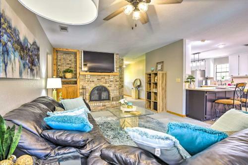Lake Palo Pinto Retreat Dock And Private Pool!