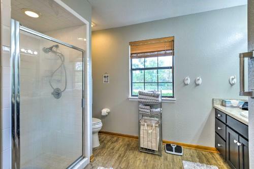 Lake Palo Pinto Retreat Dock And Private Pool!