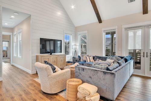 Sbs720-the Lookout At Sunflower Beach Home