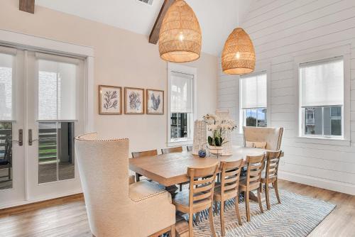 Sbs720-the Lookout At Sunflower Beach Home