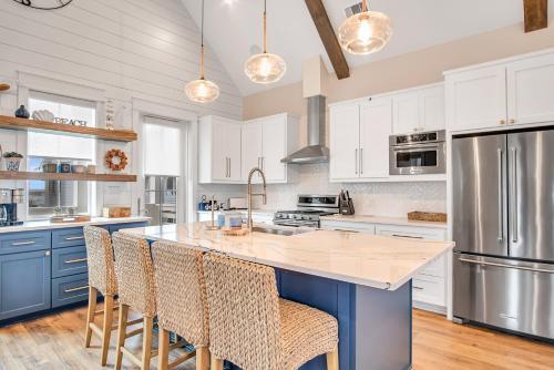 Sbs720-the Lookout At Sunflower Beach Home
