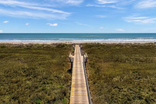 Sbs720-the Lookout At Sunflower Beach Home
