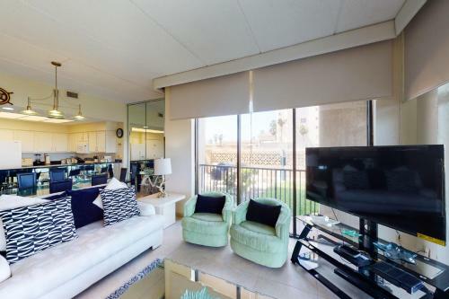 Suntide III Condominiums #101