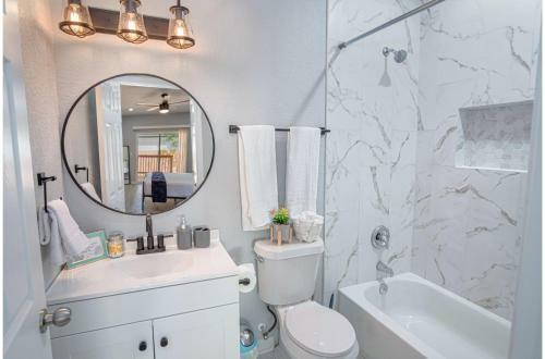Newly Remodeled 4br 2ba Near Amazing Downtown
