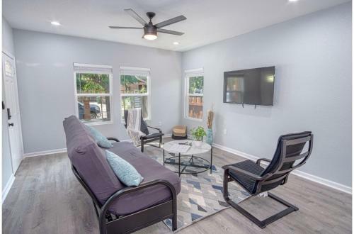 Newly Remodeled 4br 2ba Near Amazing Downtown