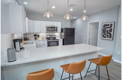 Newly Remodeled 4br 2ba Near Amazing Downtown