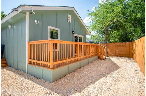 Newly Remodeled 4br 2ba Near Amazing Downtown