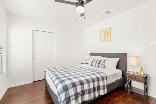 5 Bedrooms W/ Hot Tub, Chefs Kitchen, Game Lounge